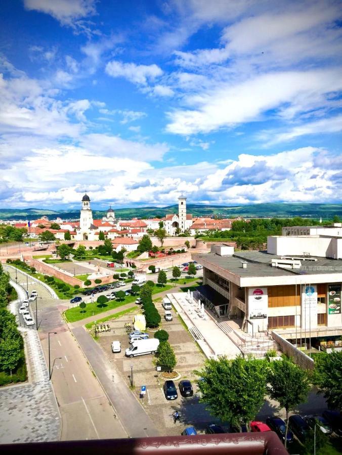 Midsummer Boulevard Apartment Alba Iulia Exterior foto